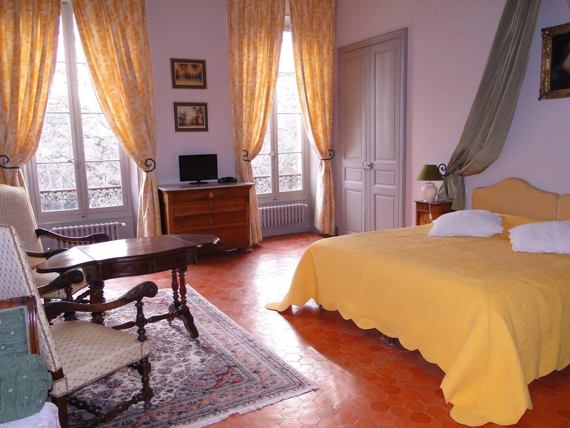 Hotel Château Juvenal à Saint-Hippolyte-le-Graveyron Extérieur photo